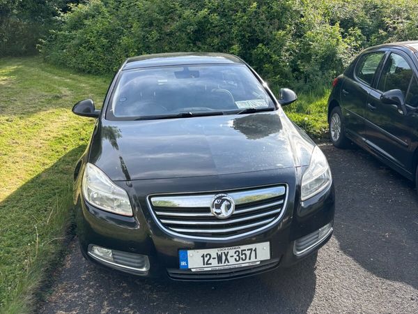 Vauxhall Insignia Hatchback, Diesel, 2012, Black