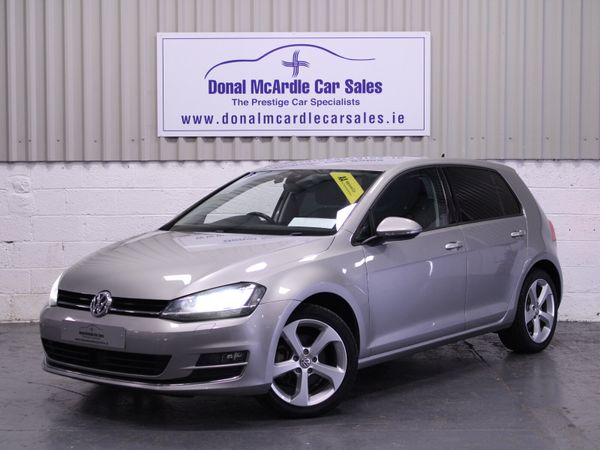 Volkswagen Golf Hatchback, Petrol, 2016, Gold