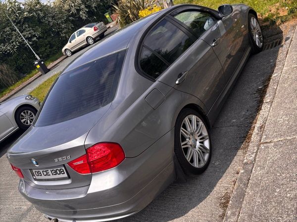 BMW 3-Series Saloon, Diesel, 2009, Grey