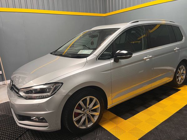 Volkswagen Touran MPV, Petrol, 2016, Silver