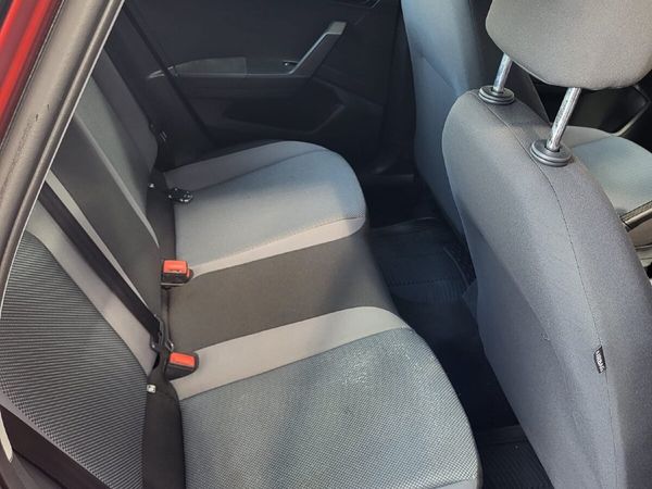 SEAT Arona SUV, Diesel, 2018, Red