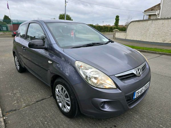 Hyundai i20 Hatchback, Petrol, 2009, Blue