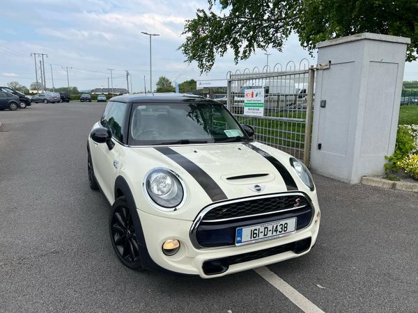 Mini Cooper Hatchback, Petrol, 2016, White