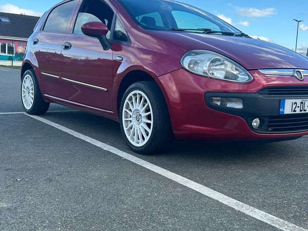 Fiat Punto Hatchback, Petrol, 2012, Red