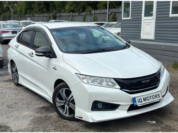 Honda Grace Saloon, Petrol Hybrid, 2016, White