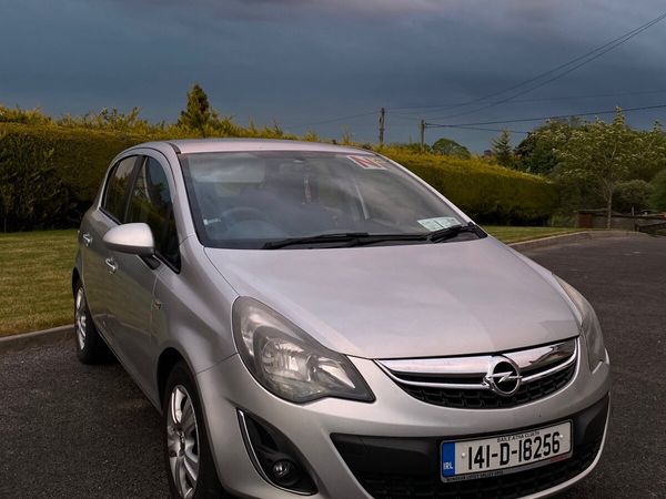 Opel Corsa Hatchback, Petrol, 2014, Silver