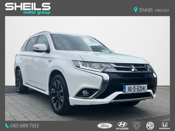 Mitsubishi Outlander SUV, Petrol Plug-in Hybrid, 2016, White