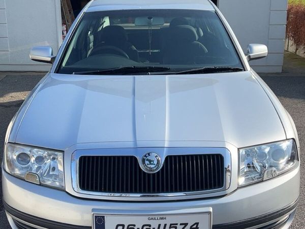 Skoda Superb Saloon, Diesel, 2006, Silver