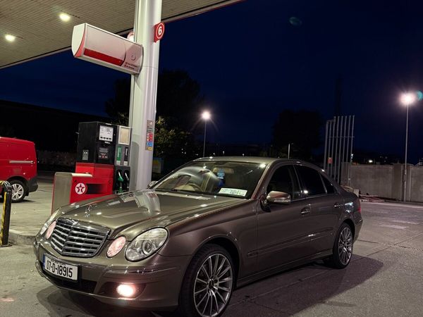 Mercedes-Benz E-Class Saloon, Petrol, 2007, Grey
