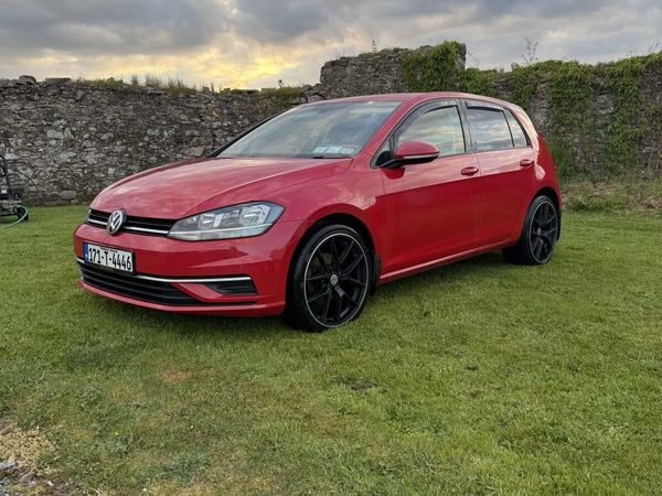 Volkswagen Golf Hatchback, Diesel, 2017, Red