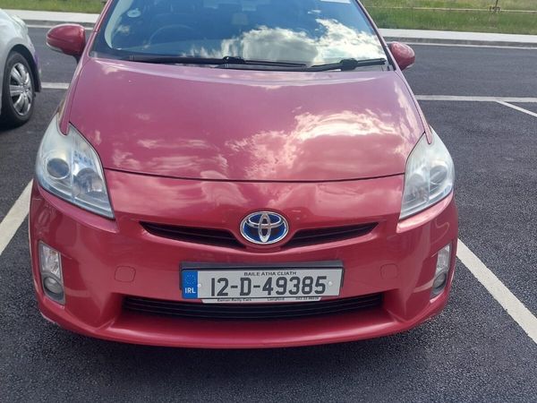 Toyota Prius Hatchback, Petrol Hybrid, 2012, Red