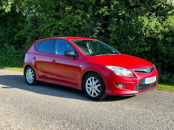 Hyundai i30 Hatchback, Diesel, 2010, Red