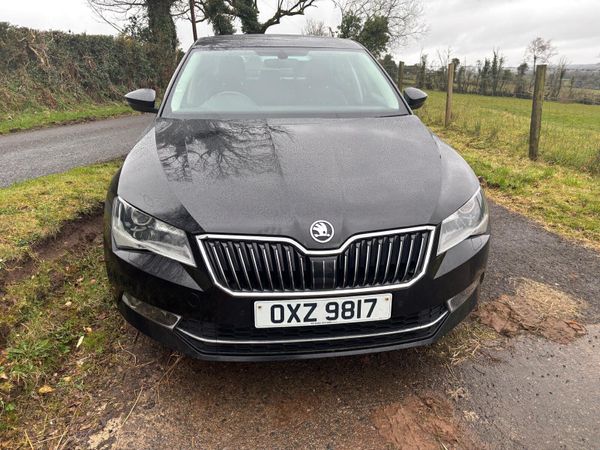 Skoda Superb Hatchback, Diesel, 2018, Black