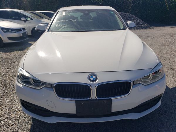 BMW 3-Series Saloon, Petrol, 2017, White