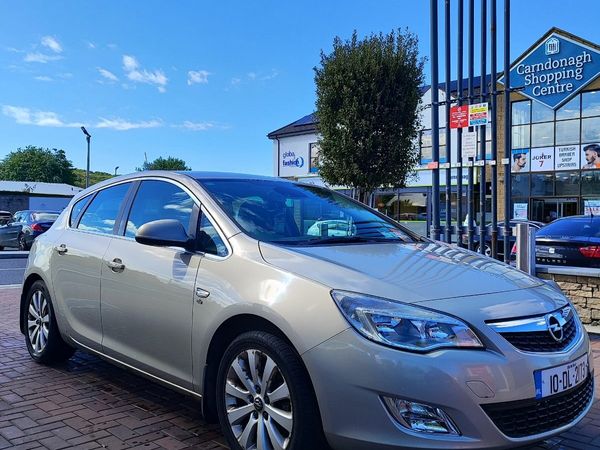 Opel Astra Hatchback, Diesel, 2010, Yellow