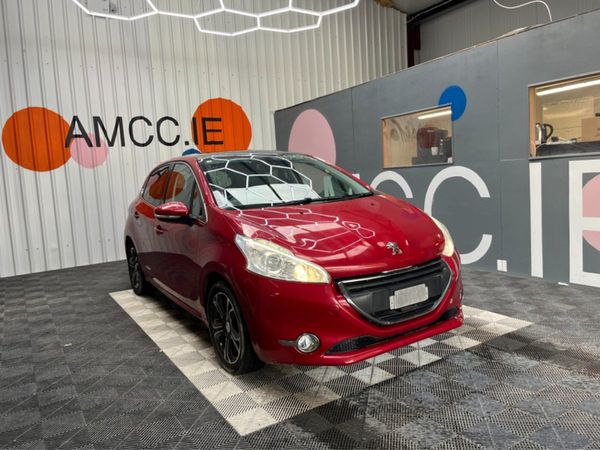 Peugeot 208 Hatchback, Petrol, 2014, Red