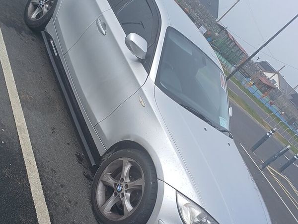 BMW 1-Series Hatchback, Diesel, 2010, Silver