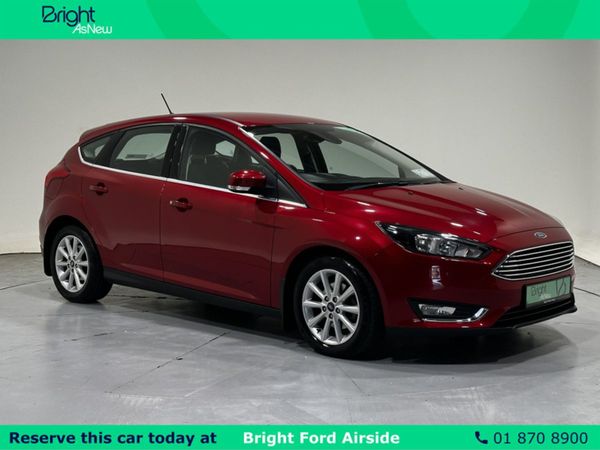 Ford Focus Hatchback, Petrol, 2018, Red