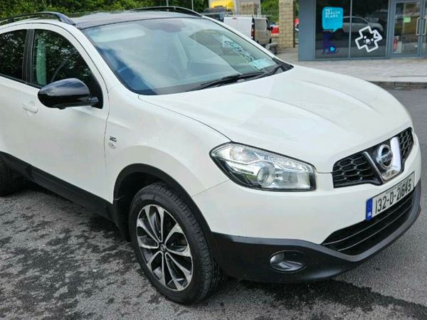 Nissan Qashqai Hatchback, Diesel, 2013, White