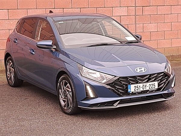 Hyundai i20 Hatchback, Petrol, 2025, Blue
