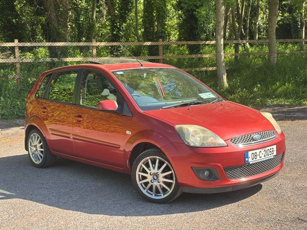 Ford Fiesta Hatchback, Petrol, 2008, Red