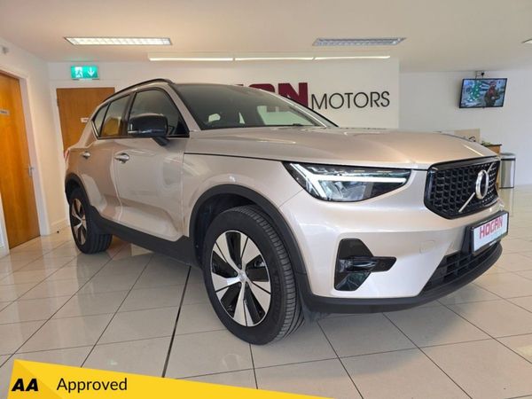 Volvo XC40 SUV, Hybrid, 2023, Gold