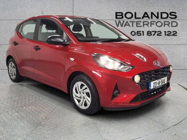 Hyundai i10 Hatchback, Petrol, 2022, Red