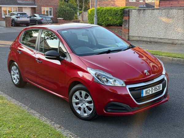 Peugeot 208 Hatchback, Petrol, 2016, Red