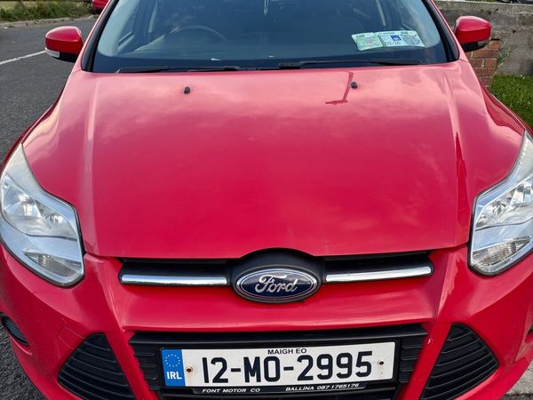 Ford Focus Hatchback, Diesel, 2012, Red