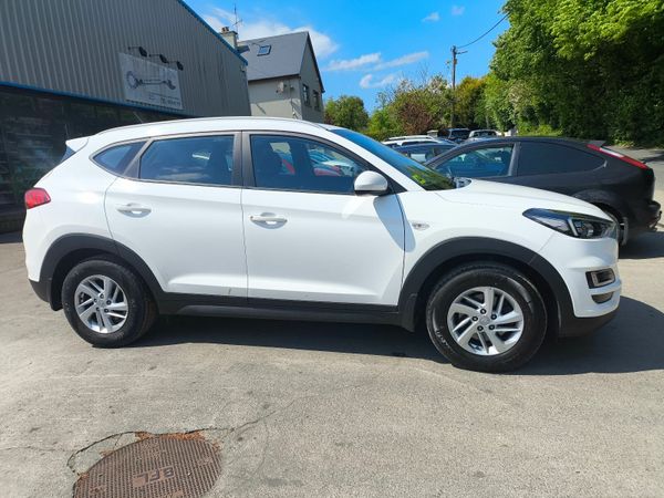 Hyundai Tucson SUV, Diesel, 2019, White