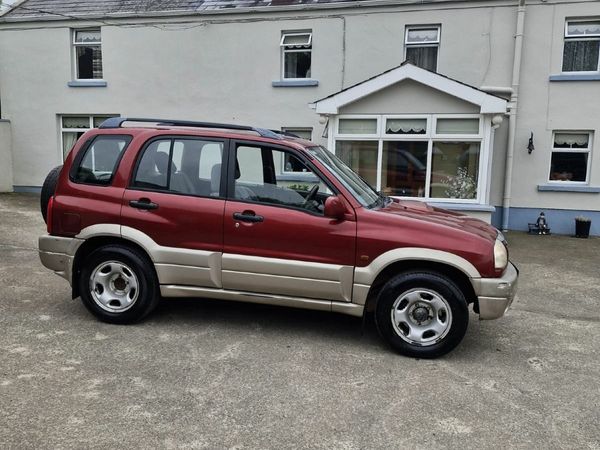 Suzuki Grand Vitara SUV, Diesel, 2002, Red