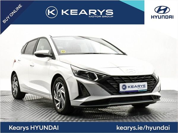 Hyundai i20 Hatchback, Petrol, 2024, White
