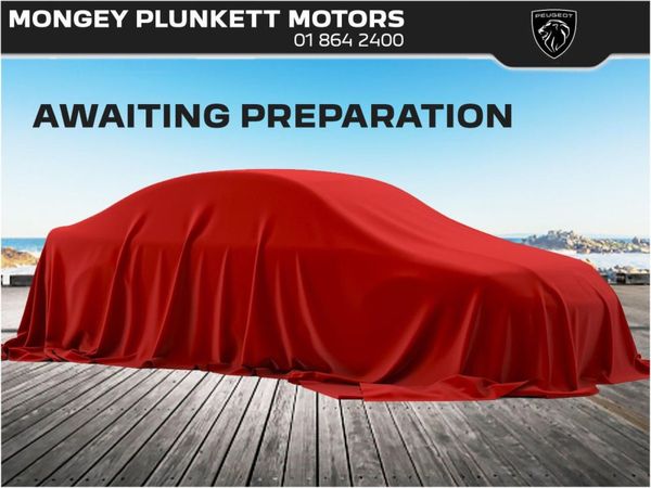 Peugeot 3008 MPV, Petrol, 2018, Red