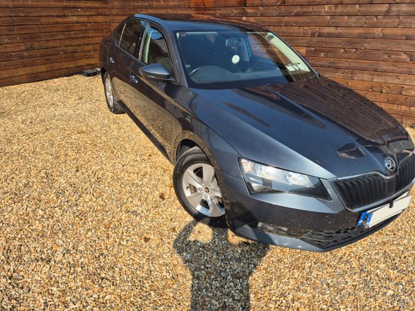 Skoda Superb Hatchback, Diesel, 2017, Grey
