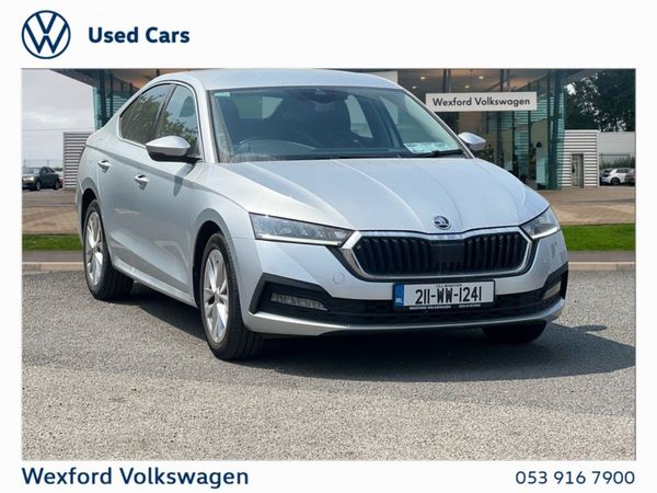 Skoda Octavia Saloon, Petrol, 2021, Grey