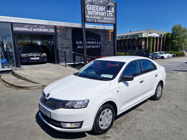Skoda Rapid Saloon, Petrol, 2015, White