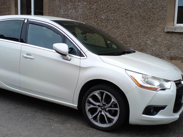 Citroen DS 4 Hatchback, Diesel, 2013, White