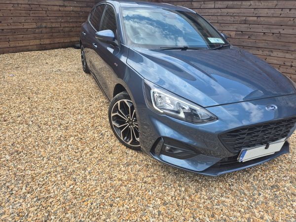 Ford Focus Hatchback, Diesel, 2020, Blue