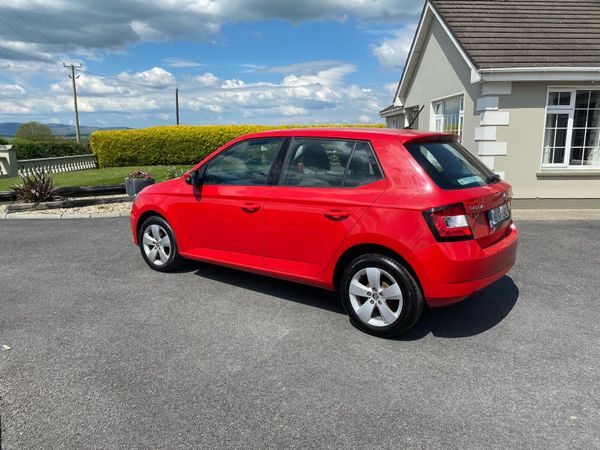 Skoda Fabia Hatchback, Petrol, 2016, Red