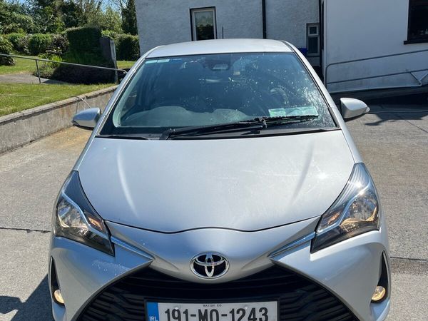 Toyota Yaris MPV, Petrol, 2019, Grey