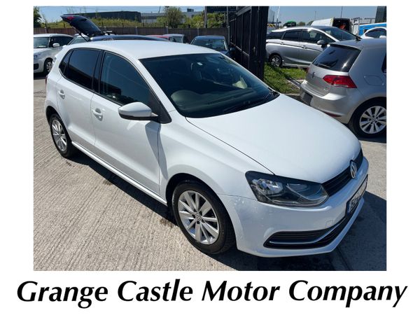 Volkswagen Polo Hatchback, Petrol, 2015, White