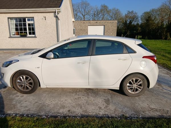 Hyundai i30 Hatchback, Diesel, 2013, White