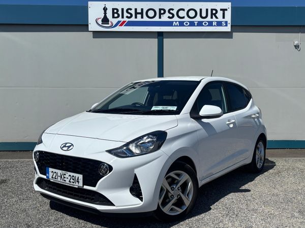 Hyundai i10 Hatchback, Petrol, 2022, White