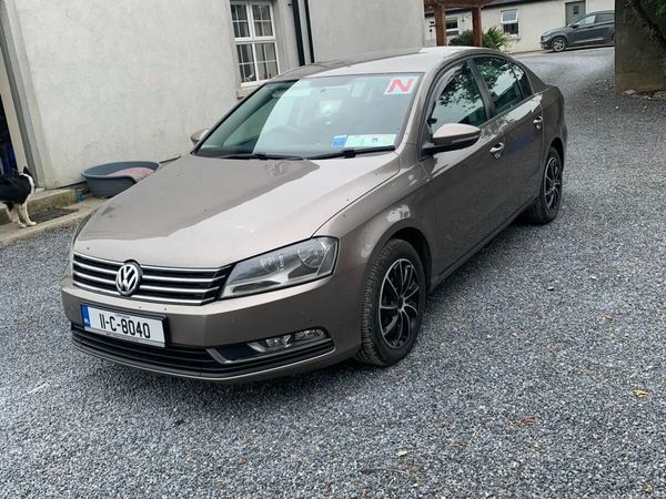 Volkswagen Passat Saloon, Diesel, 2011, Brown