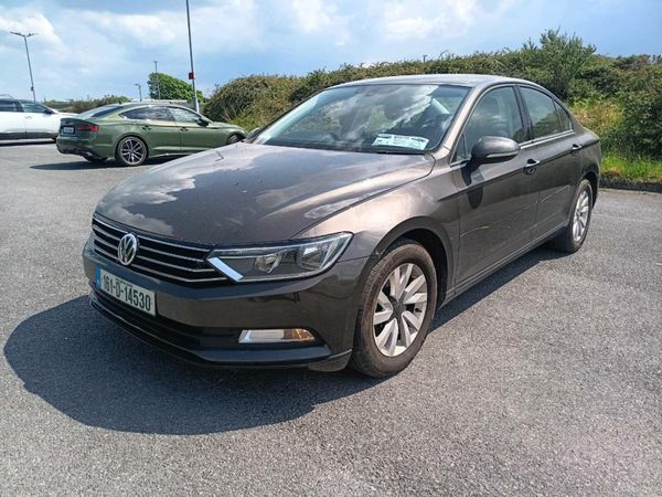 Volkswagen Passat Saloon, Diesel, 2016, Brown