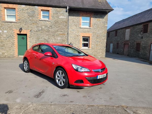 Opel Astra Hatchback, Diesel, 2012, Red