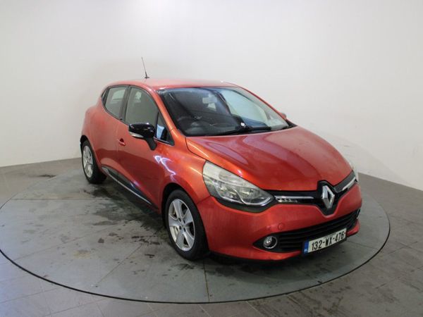 Renault Clio Hatchback, Petrol, 2013, Red