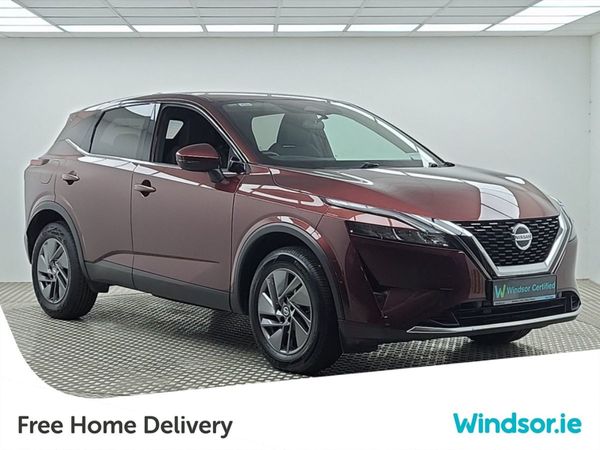 Nissan Qashqai MPV, Petrol, 2022, Red