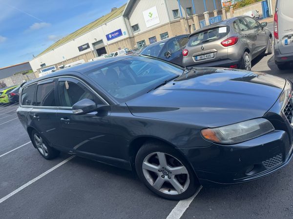 Volvo V70 Estate, Diesel, 2011, Grey