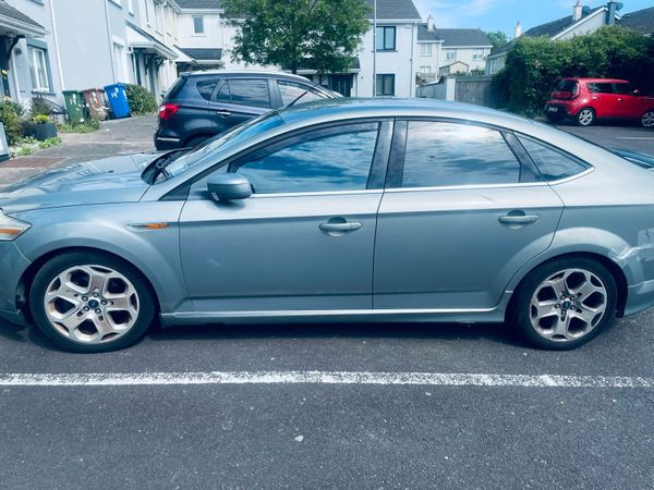 Ford Mondeo Hatchback, Diesel, 2009, Grey